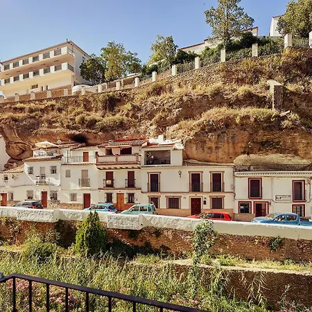 Casas Rurales El Tajo * Setenil De Las Bodegas
